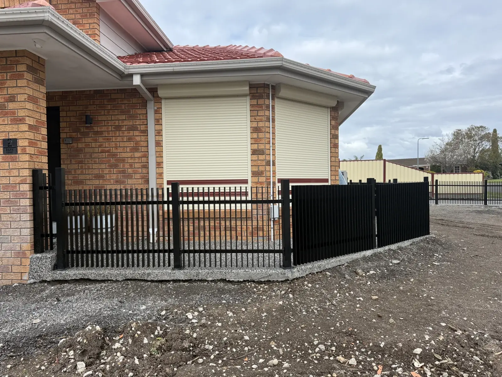 Vertical blade front boundary — APS Pro Fencing