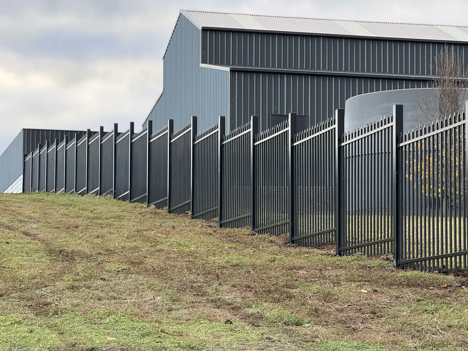 Sloping perimeter fence — APS Pro Fencing